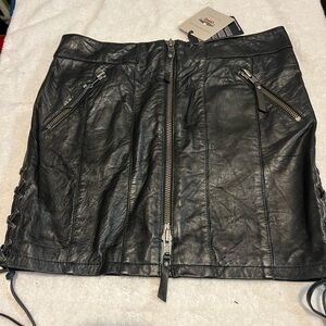 Harley Davidson Black soft Leather Skirt with Zipper Details